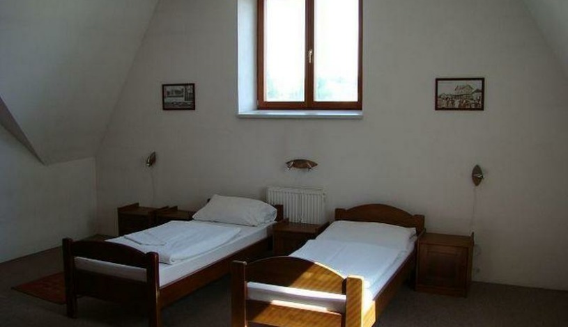 Hotel Artis Nové Město na Moravě - Třílůžkový pokoj